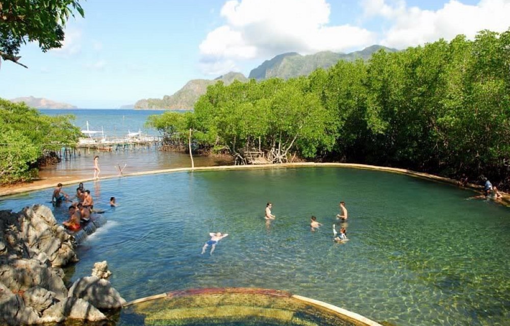 Maquinit Hot Spring